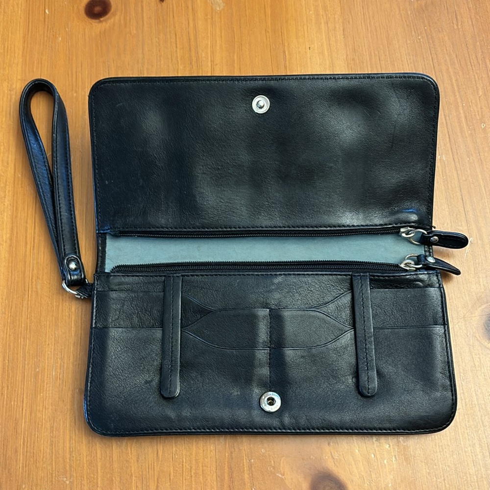 COLE HAAN Alexa Leather Wristlet Wallet Black Bi-Fold Buckles Pockets Cards - Picture 2 of 9